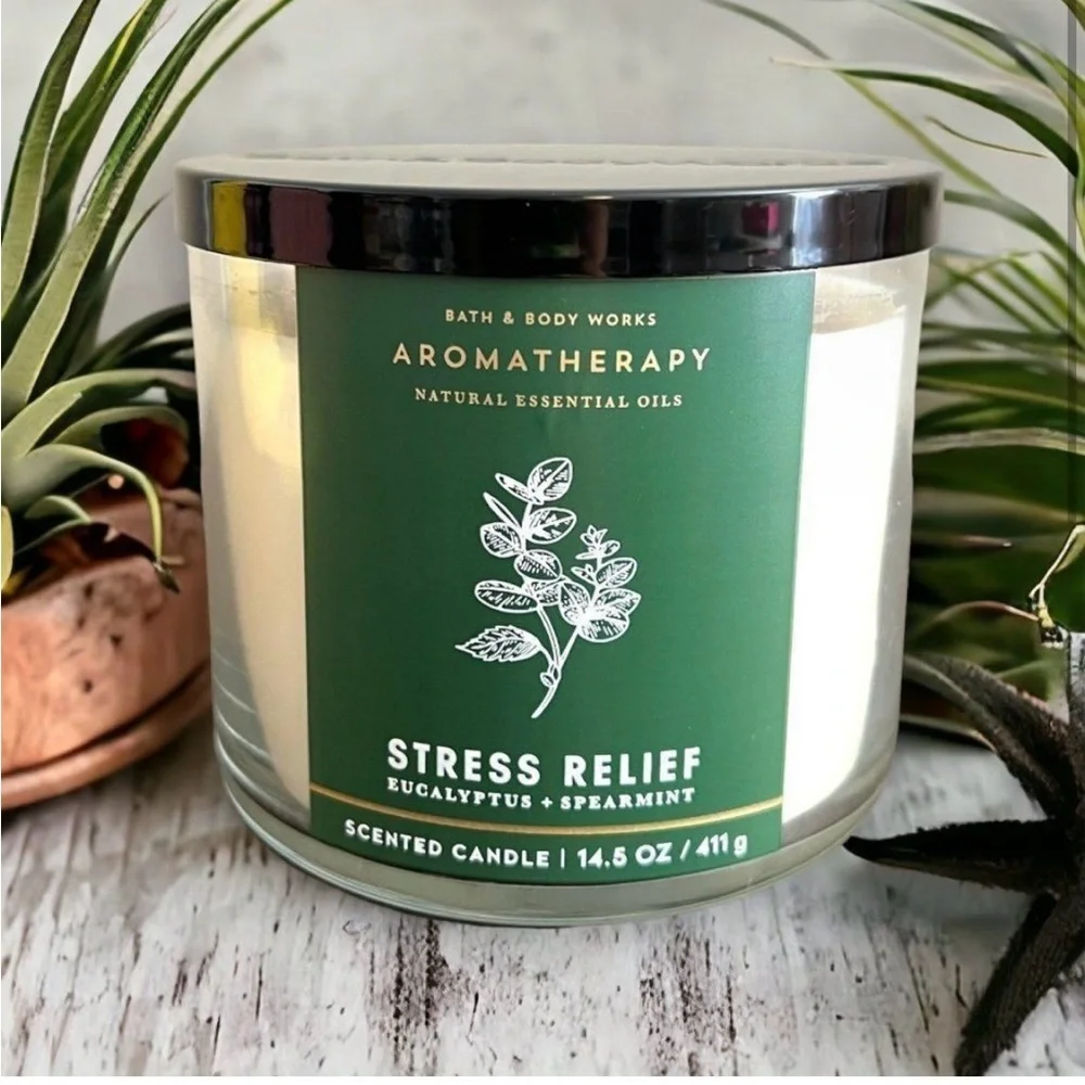 Bath & Body Works Stress Relief Aromatherapy Candle - Picture 5 of 5